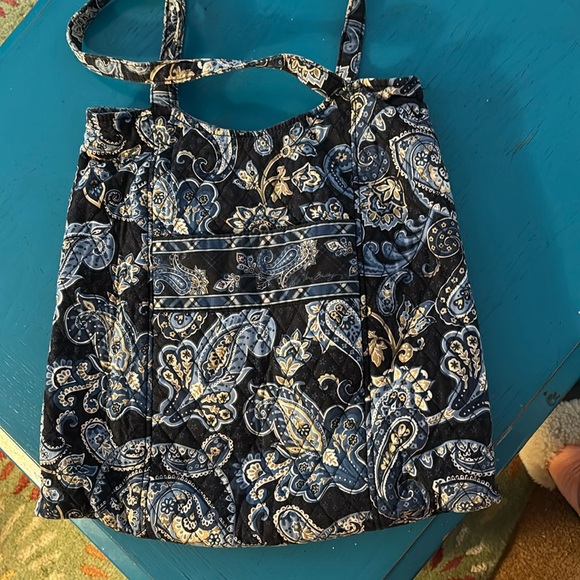 VERA BRADLEY TOTE - Picture 1 of 15